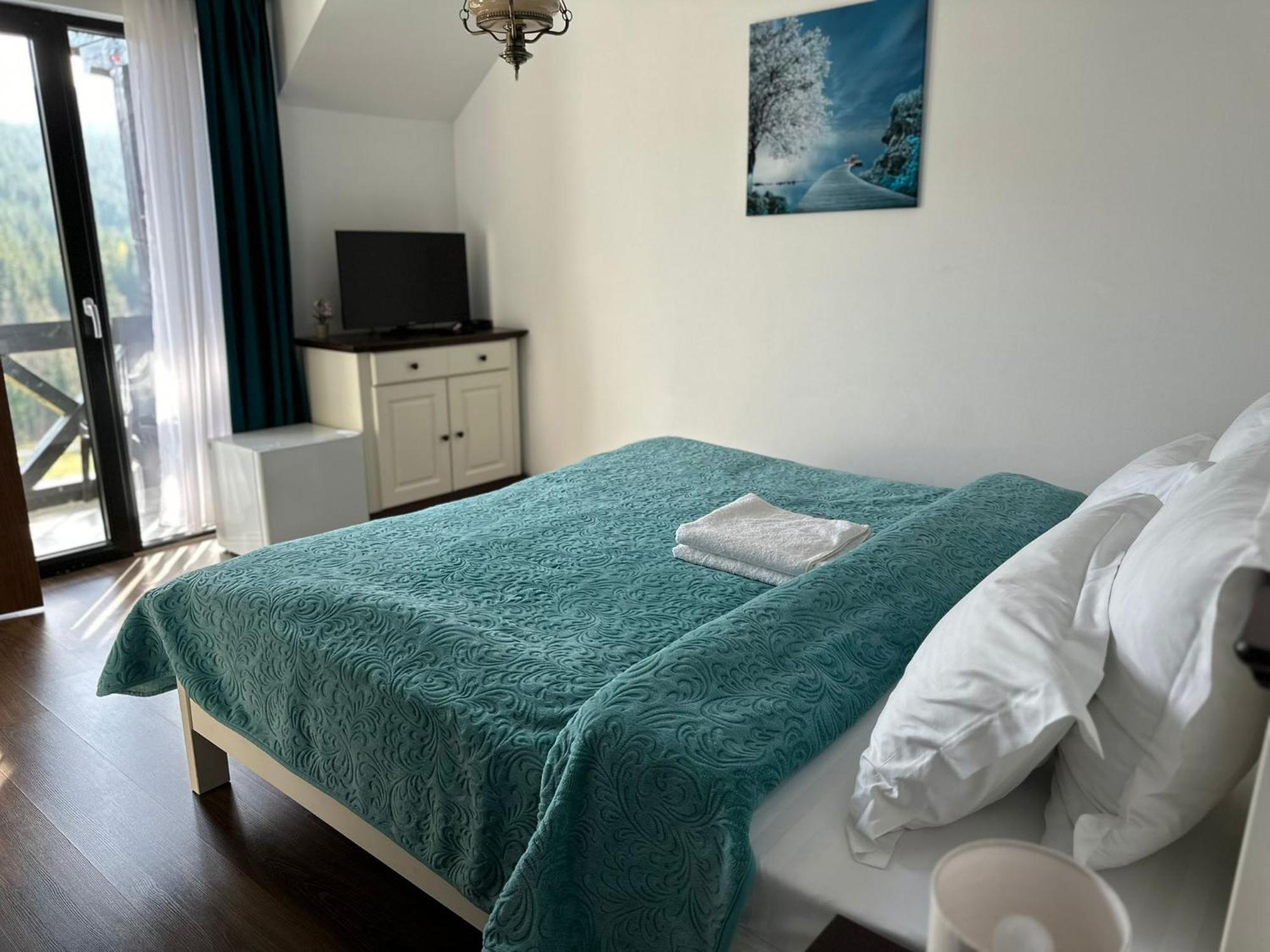 Conacul Muntii Bucovinei Hotell Câmpulung Moldovenesc Eksteriør bilde