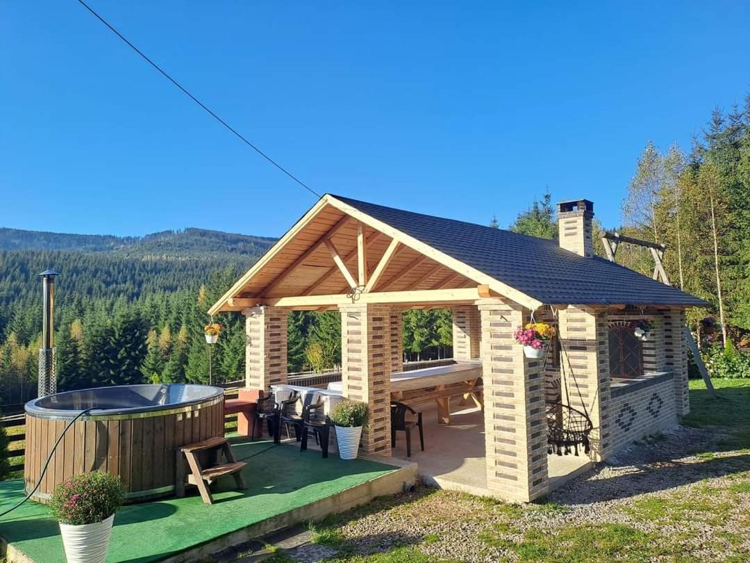 Conacul Muntii Bucovinei Hotell Câmpulung Moldovenesc Eksteriør bilde